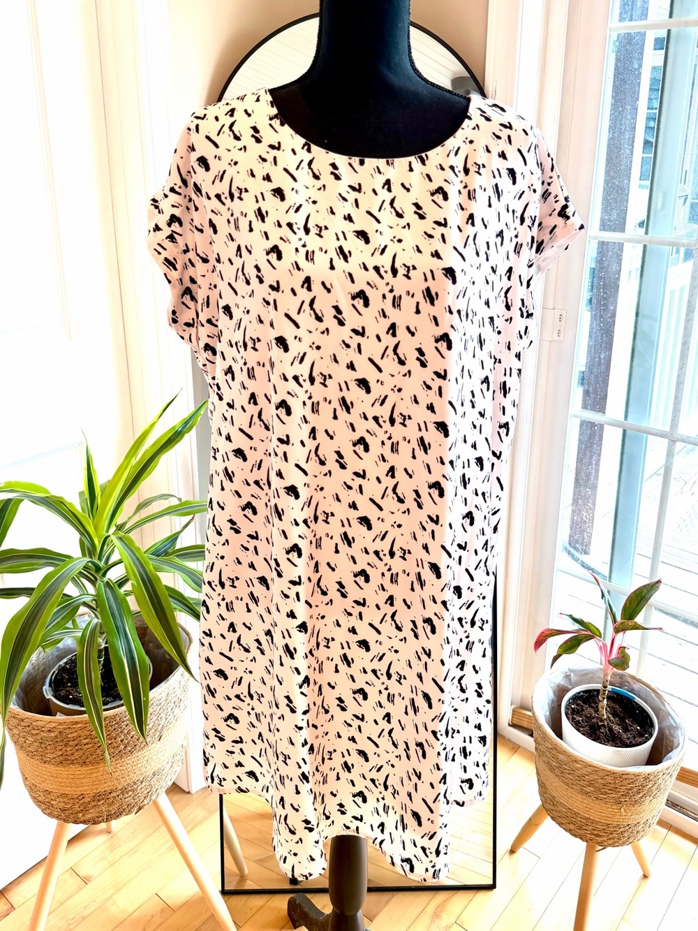 SHE + SKY | White Shift Dress with Black Abstract Print